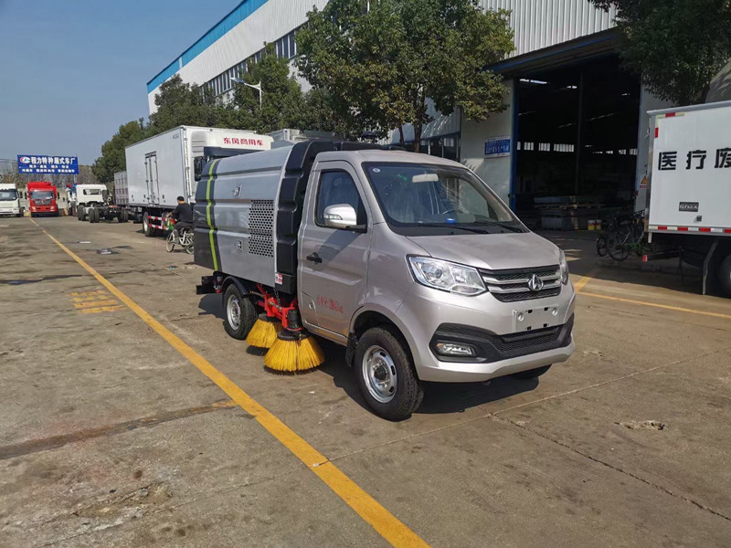 長安小型掃路車（0.5方水罐，1.5方塵罐）