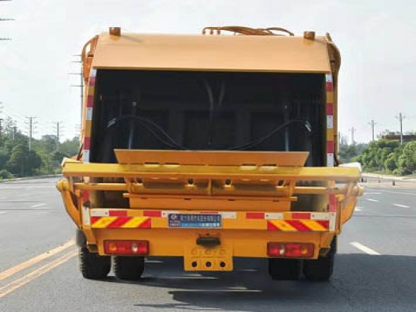 東風(fēng)T3國六天然氣14方壓縮式垃圾車