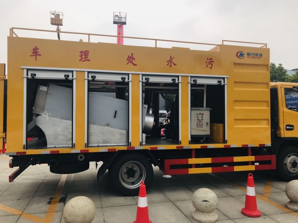 東風(fēng)大多利卡8方污水處理車，凈化車程力廠家直供